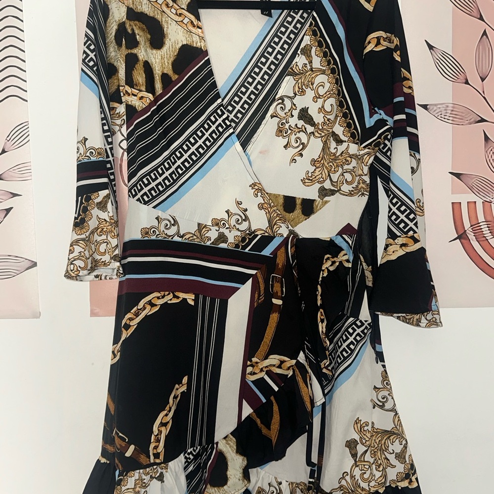 Elegant Long Sleeve Chain Print Dress